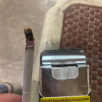 Philip Morris Sigaranın İçinde Odun Parçası Çıktı