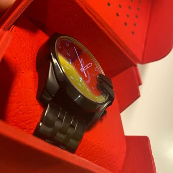 Saat Ve Saat Hasarlı Ürün Gönderip Ürününü Arkasında Durmamaları