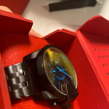 Saat Ve Saat Hasarlı Ürün Gönderip Ürününü Arkasında Durmamaları