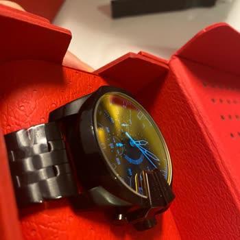 Saat Ve Saat Hasarlı Ürün Gönderip Ürününü Arkasında Durmamaları