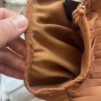 Nurmelek.com Sosyal Medyada Popüler Giyim Firmasının Kalitesiz Ürün Sorunu