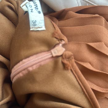 Nurmelek.com Sosyal Medyada Popüler Giyim Firmasının Kalitesiz Ürün Sorunu