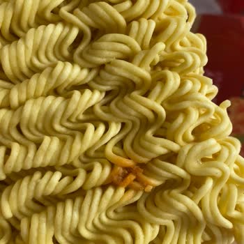 İndomie Noodle Paketimde Garip Leke!