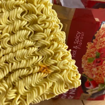 İndomie Noodle Paketimde Garip Leke!