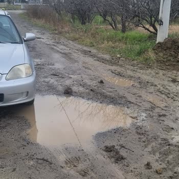 Tekirdağ Valiliği Yıllardır İhmalkarlıkla Bozuk Yollar