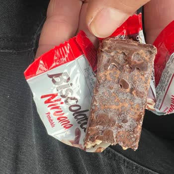 Biscolata Son Kullanma Tarihine Rağmen Bozuk Ve Küflü Çıkması