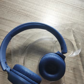 JBL 560BT Kulaklığım Sağ Eklem Yerinden Kırıldı