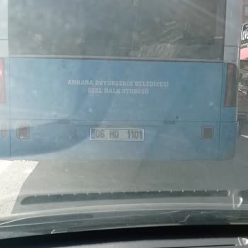 ABB - Ankara Büyükşehir Belediyesi Kırmızı Işık İhlali Yapan Özel Halk Otobüsü