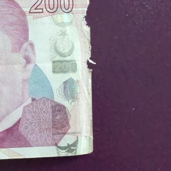 Yapı Kredi ATM Yırtık Para