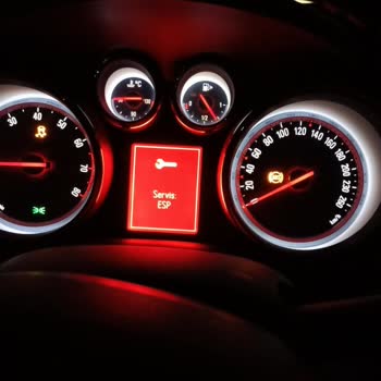 Opel ESP Arıza Işığı Bilgi Almak İstiyorum
