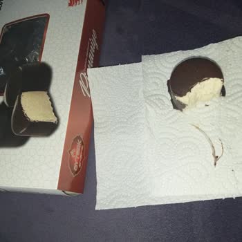 Aytürk Gıda Markalı Çikolata Kaplamalı Pişmaniyede Plastik Parça Bulundu