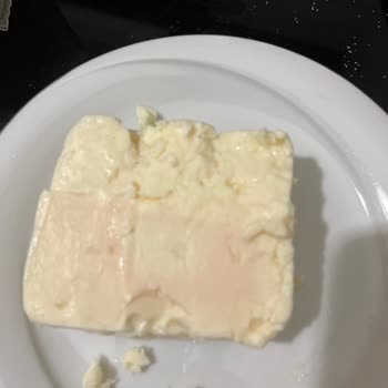 Tarım Kredi Kooperatif Market Bakteri Üreten Peynir