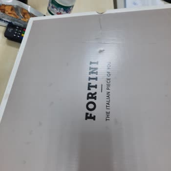 Deichmann Pişmanlığı. 3 Saat Kullanılan Ayakkabı Etrafından Açılmaya.