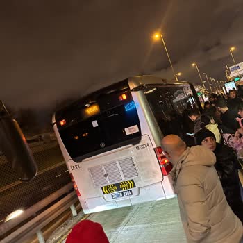 Metrobüs İstediğinde Araç Bozuldu Diyerek Yolcuları İndirebilir Mi?