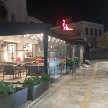 Tavuk Dünyası Bodrum Sahilinde Hizmet Hayal Kırıklığı