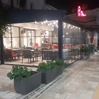 Tavuk Dünyası Bodrum Sahilinde Hizmet Hayal Kırıklığı