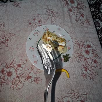 Tarçın Pastanesi Böcekli Pasta Yapımı