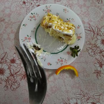 Tarçın Pastanesi Böcekli Pasta Yapımı