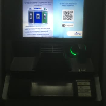 Denizbank ATM Si Paramı Yuttu