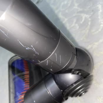 Dyson Cihazın Servisten Çizik Gelmesi