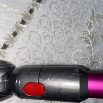 Dyson Cihazın Servisten Çizik Gelmesi