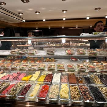 Ceviz Ağacı Pasta & Cafe Küflü Peynir Servisi