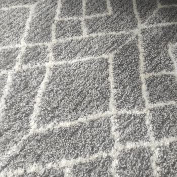 Madame Coco Yumuşacık Olan Halı 3 Ayda Sert Yapışık Bir Hal Aldı