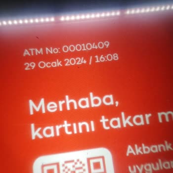 Akbank ATM Para Sıkışınca İlgilenmiyor