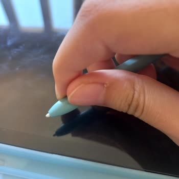 Samsung Telefon Acil S Pen Ucu Oynuyor Yardım İstiyorum