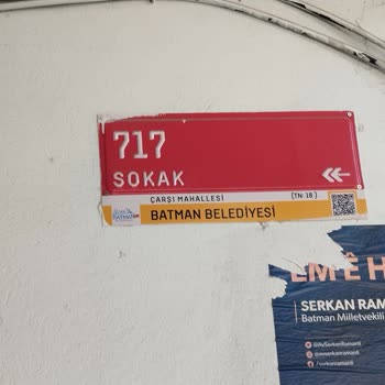 Batman Belediyesi Arabalar Sokakları İşkal Ediyor Kalıcı Duba Gerekli