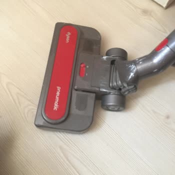 Dyson Elektrikli Süpürgemin Başlığı Kırıldı