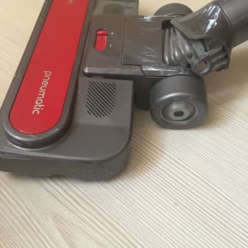 Dyson Elektrikli Süpürgemin Başlığı Kırıldı