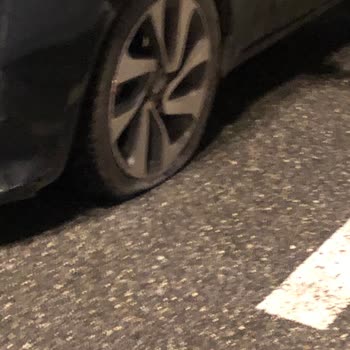 Meydan İstanbul AVM Meydan AVM Sorumsuzluğu Yüzünden Araçlarımız Hasar Gördü