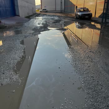 Tarsus Belediyesi Yıl Olmuş 2024 Milletin Derdi Uzaya Çıkmakken Tarsus'un Yolları