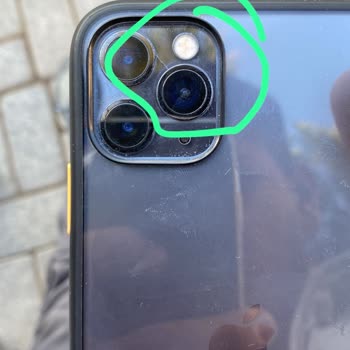 iPhone 11 Pro Max Çizik