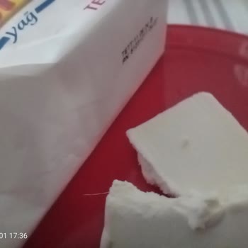 Ülker Bizim Margarin Yağ İçerisinde Cisim