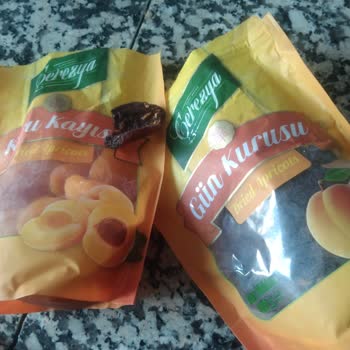 Çerezya Marka Kuru Kayısı Ve Gün Kurusunun İçinden Kurt Çıktı