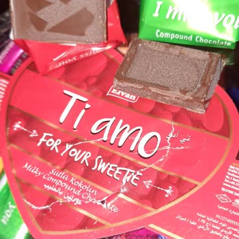 Elvan Gıda Bozuk Çikolataları Satıyorlar