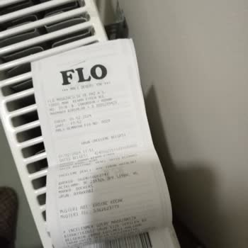 FLO Mağazası Ayakkabı Üretim Hatası