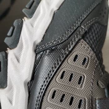 Skechers Güven Yok, Mağduriyet.