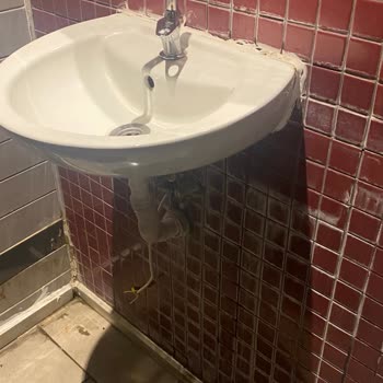 Shell Akaryakıt İstasyonu Tuvaletlerinin Temizlik Sorunu