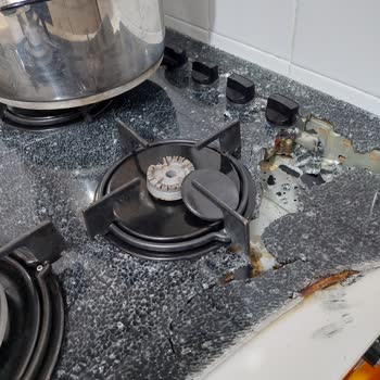 Arçelik Cam Ocak Patladı.