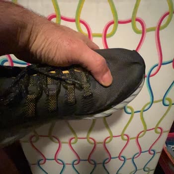 Merrell Footwear 3 Ayda Deformasyona Uğrayan Ayakkabı!
