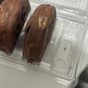 Ülker Halley Karadut Marmelatlı İçinden Çıkan Kurt