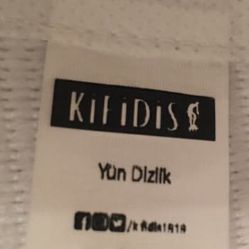 Kifidis Akrilikten İmal Edilen Angora Yün Dizlik