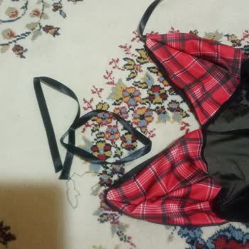 Nur İç Giyim Yırtık Çamaşır İç Giyim