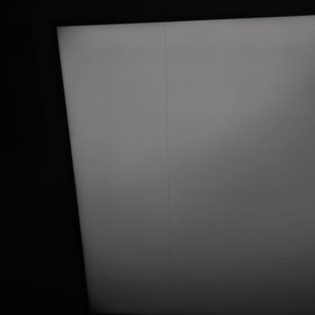 PHILIPS TV 55 Pus8808 2 Ayda Ekranında Cizgi Oluştu