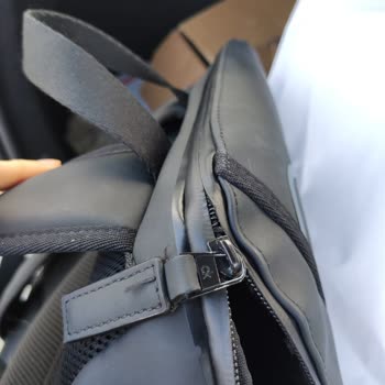 Calvin Klein Ürününün Arkasında Durmuyor