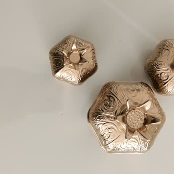 Fawori Sprey Boya Kapaktaki Renkle Aynı Değil!