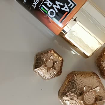 Fawori Sprey Boya Kapaktaki Renkle Aynı Değil!